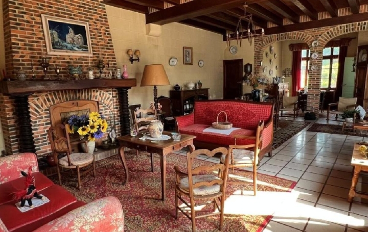 Maison RUFFEC (16700)  162 m2 157 400 € 