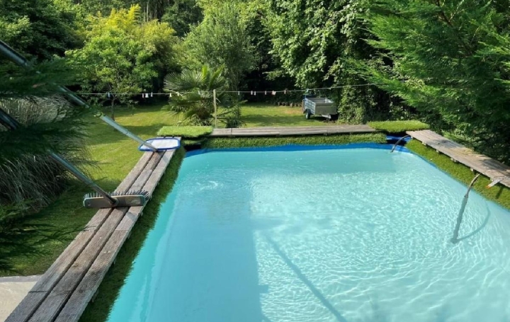 Maison NANTEUIL-EN-VALLEE (16700)  97 m2 187 000 € 