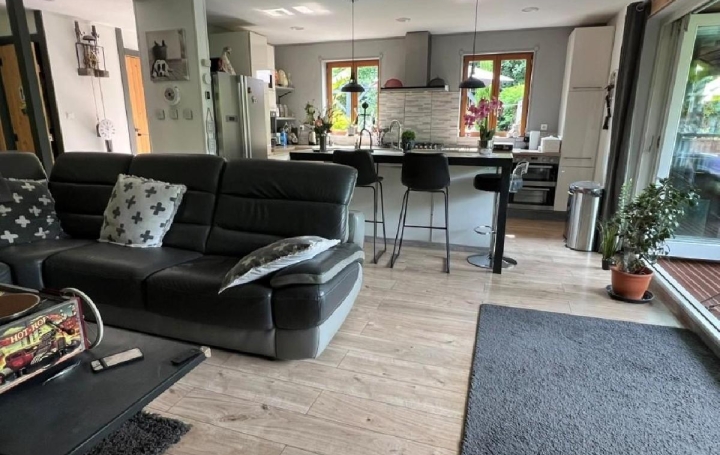 Maison NANTEUIL-EN-VALLEE (16700)  97 m2 187 000 € 