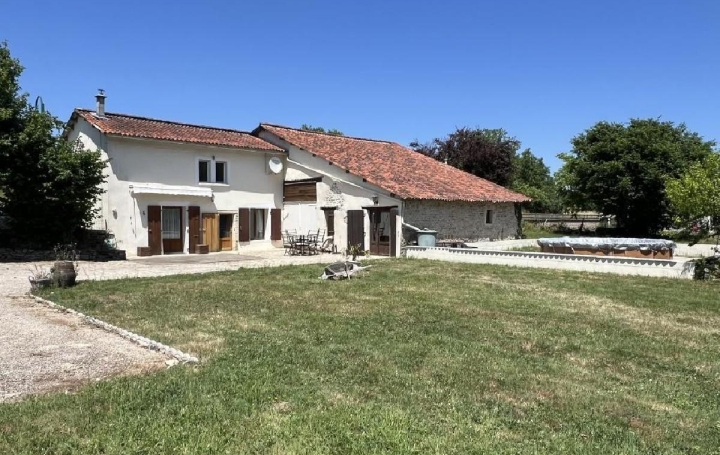 Maison CIVRAY (86400)  137 m2 195 000 € 