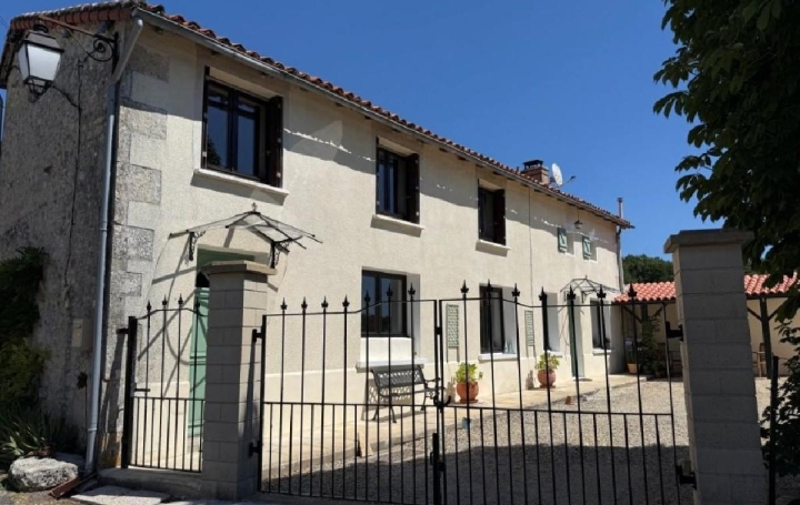 Maison / Villa NANTEUIL-EN-VALLEE (16700) 170 m<sup>2</sup> 255 300 € 