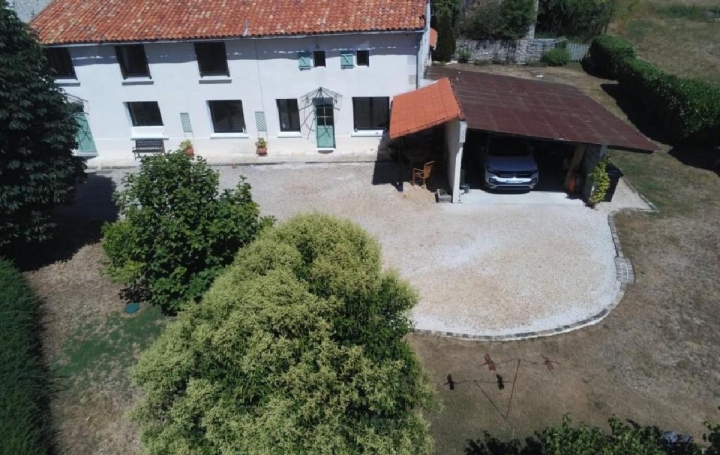 Maison NANTEUIL-EN-VALLEE (16700)  170 m2 255 300 € 