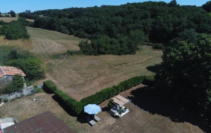 Maison NANTEUIL-EN-VALLEE (16700)  170 m2 255 300 € 