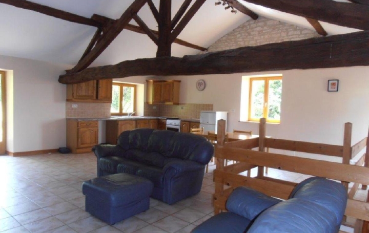 Maison RUFFEC (16700)  96 m2 115 000 € 