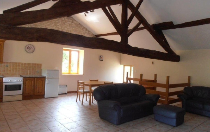 Maison RUFFEC (16700)  96 m2 115 000 € 