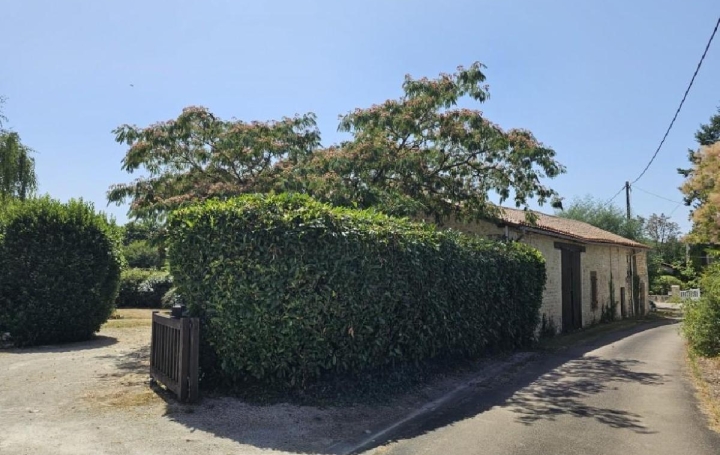 Maison CHAMPAGNE-MOUTON (16350)  140 m2 234 000 € 