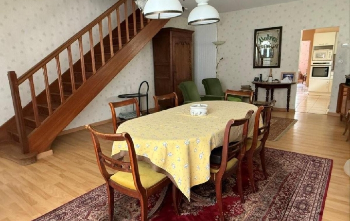 Maison RUFFEC (16700)  124 m2 99 950 € 