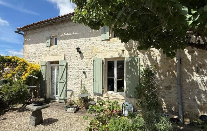 Maison AUNAC (16460)  168 m2 175 000 € 