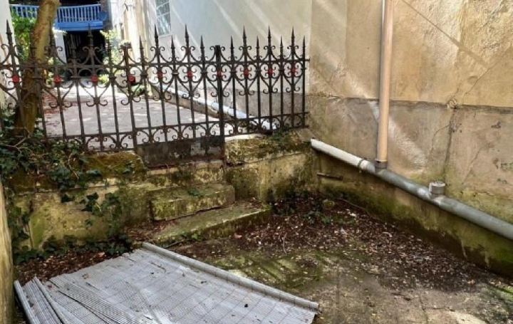 Maison RUFFEC (16700)  42 m2 65 000 € 