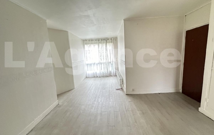 Réseau Immo-diffusion : Appartement P3  COMBS-LA-VILLE  56 m2 128 000 € 