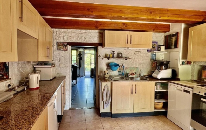 Maison RUFFEC (16700)  148 m2 159 500 € 