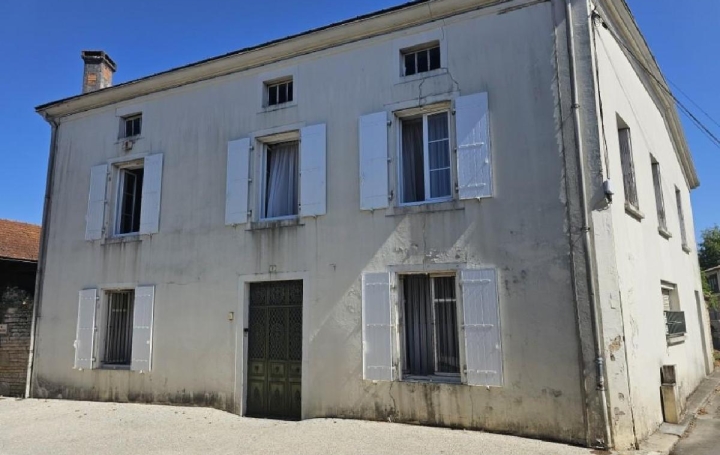 Maison / Villa VILLEFAGNAN (16240) 258 m<sup>2</sup> 185 000 € 