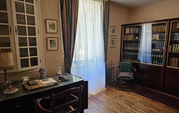 Maison VILLEFAGNAN (16240)  258 m2 185 000 € 