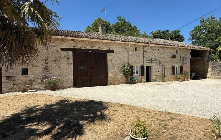 Maison CIVRAY (86400)  240 m2 255 000 € 
