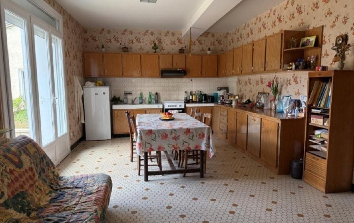 Maison SAUZE-VAUSSAIS (79190)  162 m2 180 850 € 