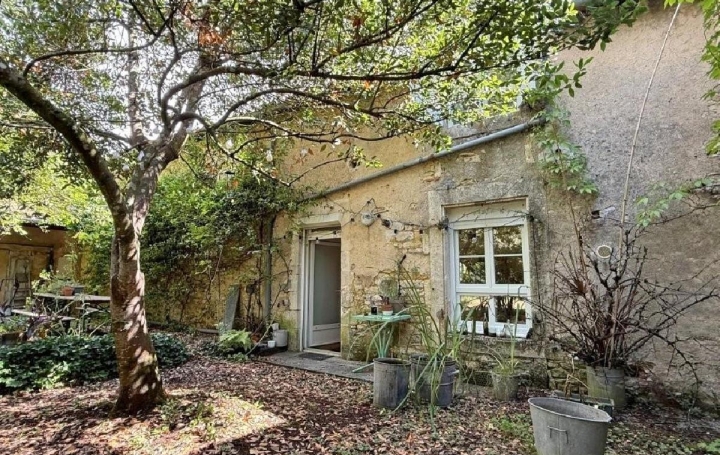 Maison RUFFEC (16700)  99 m2 110 000 € 