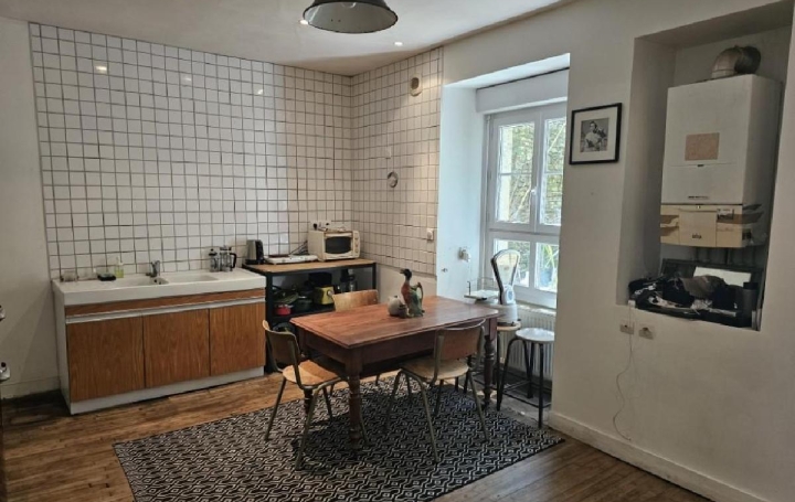 Maison RUFFEC (16700)  99 m2 110 000 € 