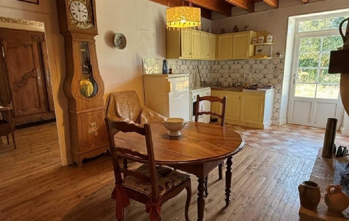 Maison VILLEFAGNAN (16240)  161 m2 186 000 € 
