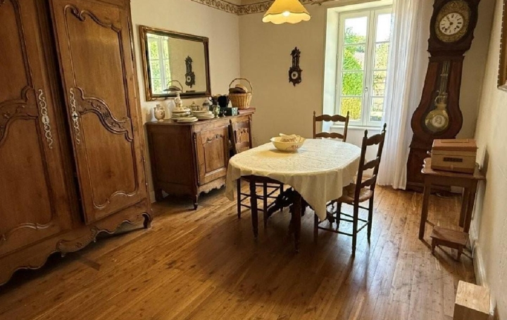 Maison VILLEFAGNAN (16240)  161 m2 186 000 € 