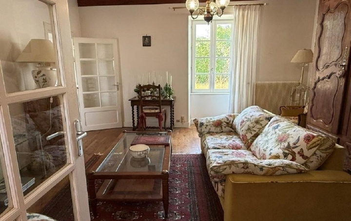 Maison VILLEFAGNAN (16240)  161 m2 186 000 € 