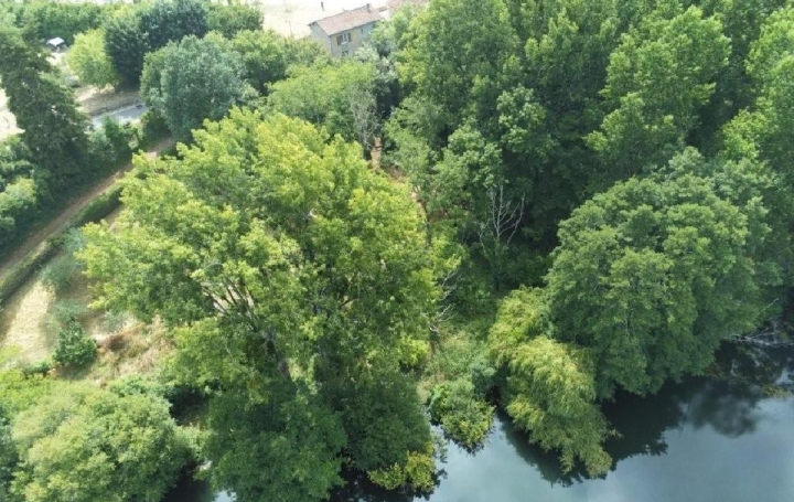 Maison RUFFEC (16700)  89 m2 93 500 € 