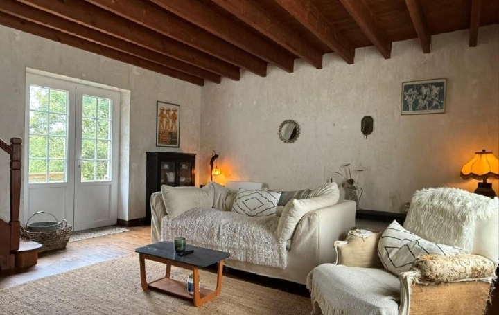 Maison RUFFEC (16700)  89 m2 93 500 € 