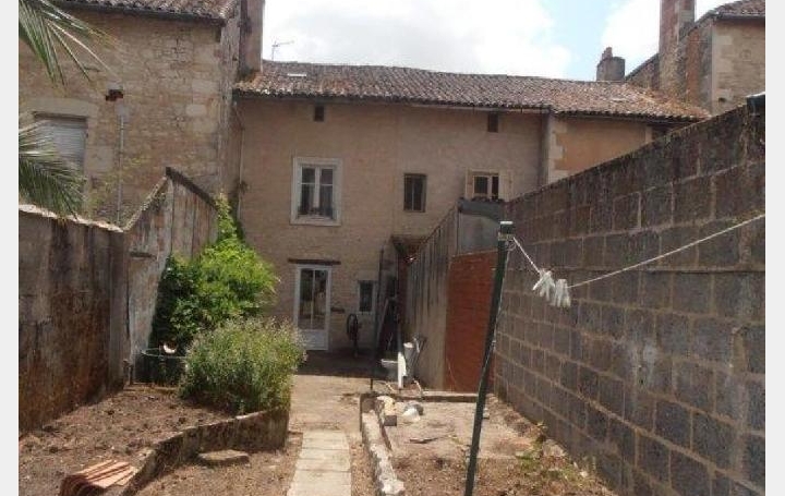 Maison / Villa SAUZE-VAUSSAIS (79190) 110 m<sup>2</sup> 34 000 € 