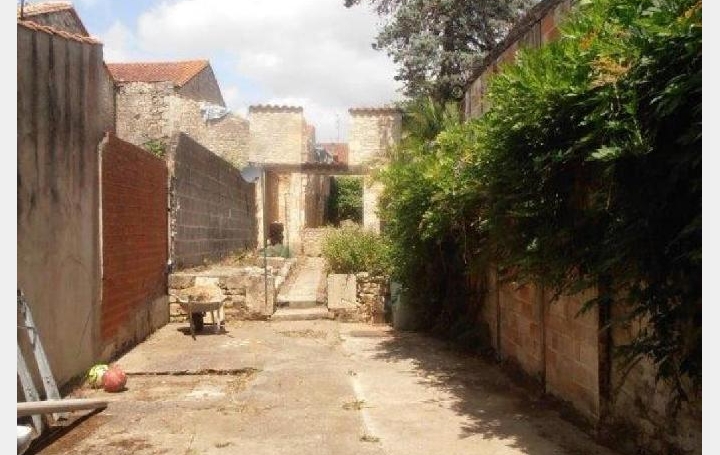 Maison SAUZE-VAUSSAIS (79190)  110 m2 34 000 € 