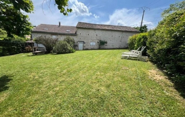 Maison VILLEFAGNAN (16240)  228 m2 253 950 € 