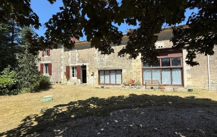 Maison VILLEFAGNAN (16240)  183 m2 145 150 € 