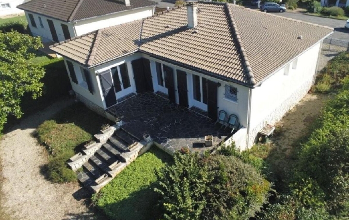 Maison RUFFEC (16700)  107 m2 122 995 € 