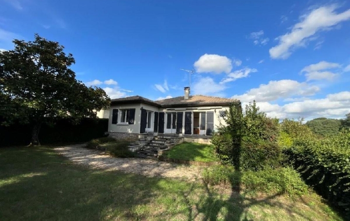 Maison RUFFEC (16700)  107 m2 122 995 € 