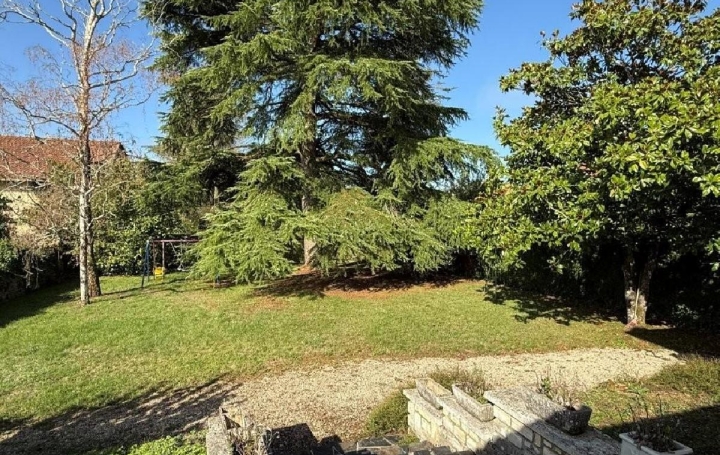 Maison RUFFEC (16700)  107 m2 122 995 € 