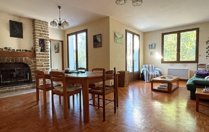 Maison RUFFEC (16700)  107 m2 122 995 € 