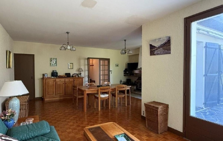 Maison RUFFEC (16700)  107 m2 122 995 € 