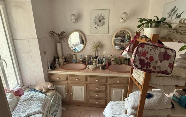 Maison RUFFEC (16700)  103 m2 75 000 € 