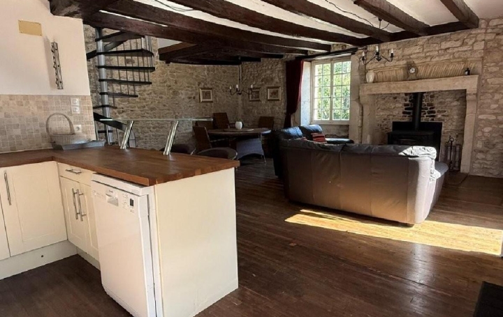 Maison CIVRAY (86400)  99 m2 117 645 € 