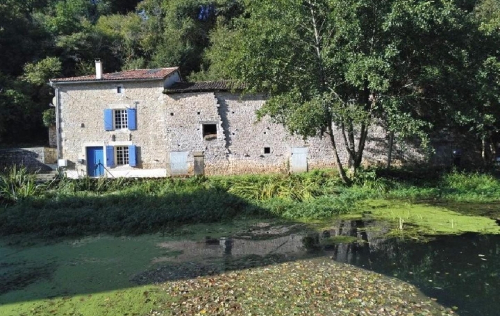 Maison CIVRAY (86400)  99 m2 117 645 € 