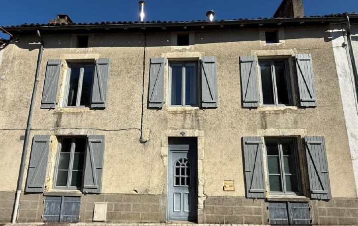 Maison / Villa RUFFEC (16700) 165 m<sup>2</sup> 186 000 € 