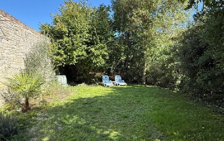 Maison RUFFEC (16700)  165 m2 186 000 € 