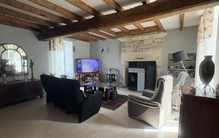 Maison VILLEFAGNAN (16240)  192 m2 265 950 € 