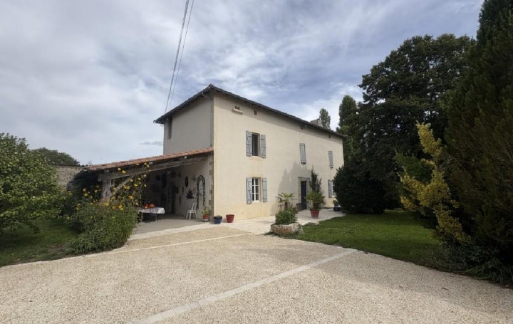 Maison VILLEFAGNAN (16240)  192 m2 265 950 € 