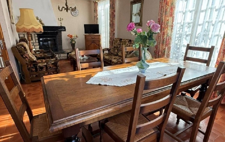 Maison RUFFEC (16700)  85 m2 107 500 € 