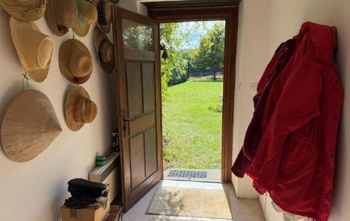 Maison CHAMPAGNE-MOUTON (16350)  108 m2 88 235 € 