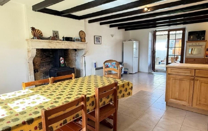 Maison CHAMPAGNE-MOUTON (16350)  108 m2 88 235 € 