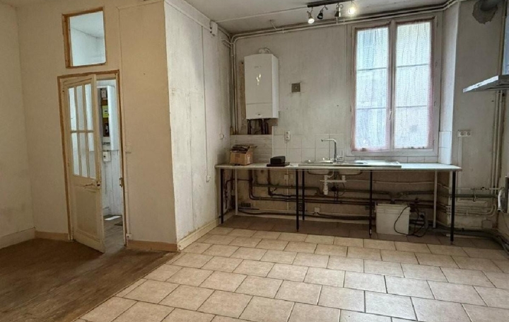 Maison RUFFEC (16700)  95 m2 74 500 € 