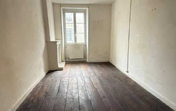 Maison RUFFEC (16700)  95 m2 74 500 € 