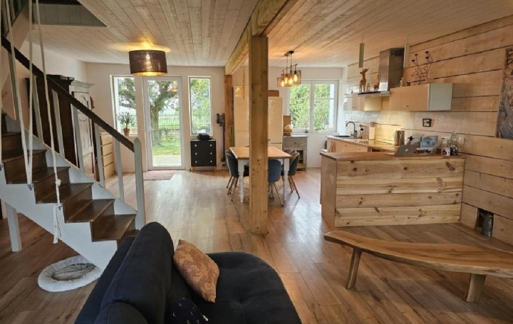 Maison AUNAC (16460)  224 m2 265 950 € 