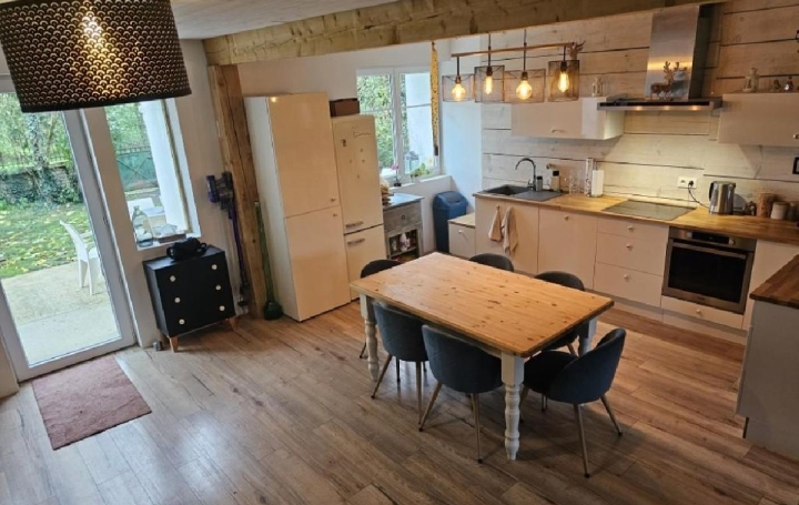 Maison AUNAC (16460)  224 m2 265 950 € 