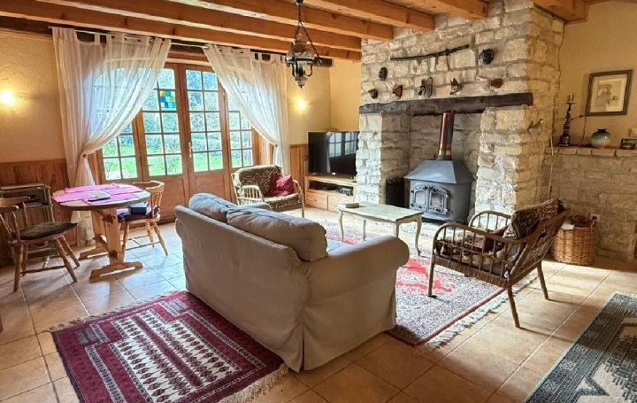 Maison NANTEUIL-EN-VALLEE (16700)  98 m2 145 000 € 